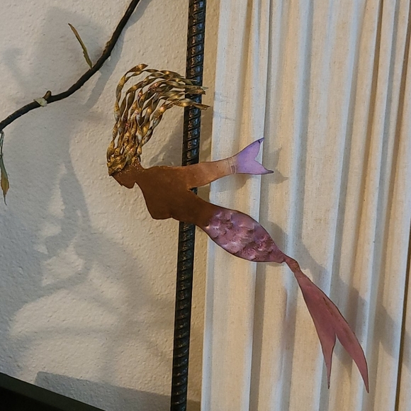 MERMAID METAL WINDOW HANGING.SPARKLES - Picture 15 of 16